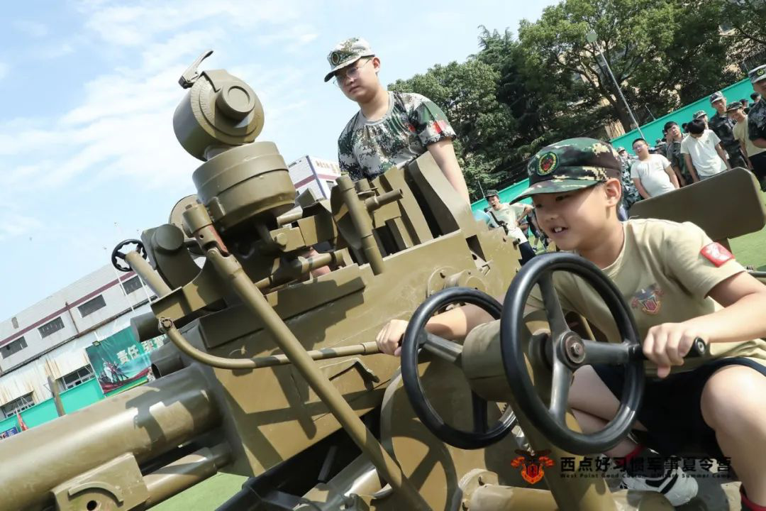 这个夏天，我成了同学眼里最羡慕的人,上海西点军事夏令营