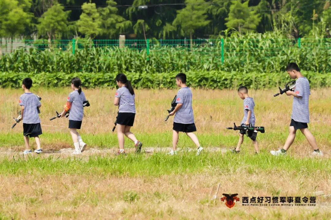 假日里让爸妈省心的“完美小可爱”都在这里 ,上海西点军事夏令营