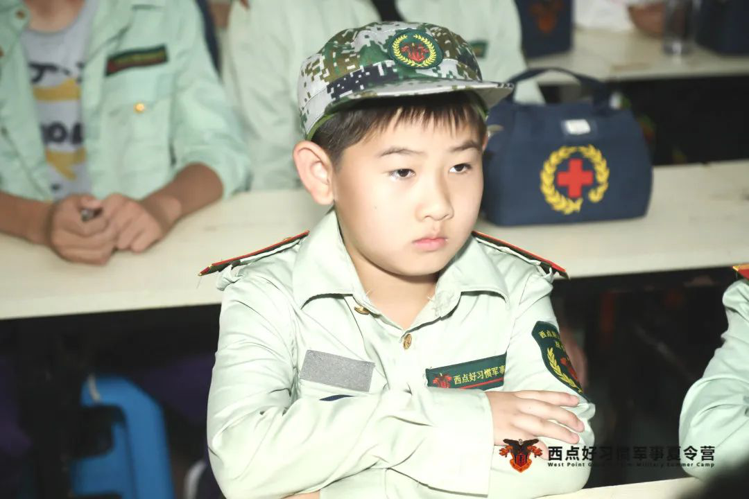 “黑格比”台风暴雨也浇灭不了小战士训练好习惯的热情！,上海西点夏令营
