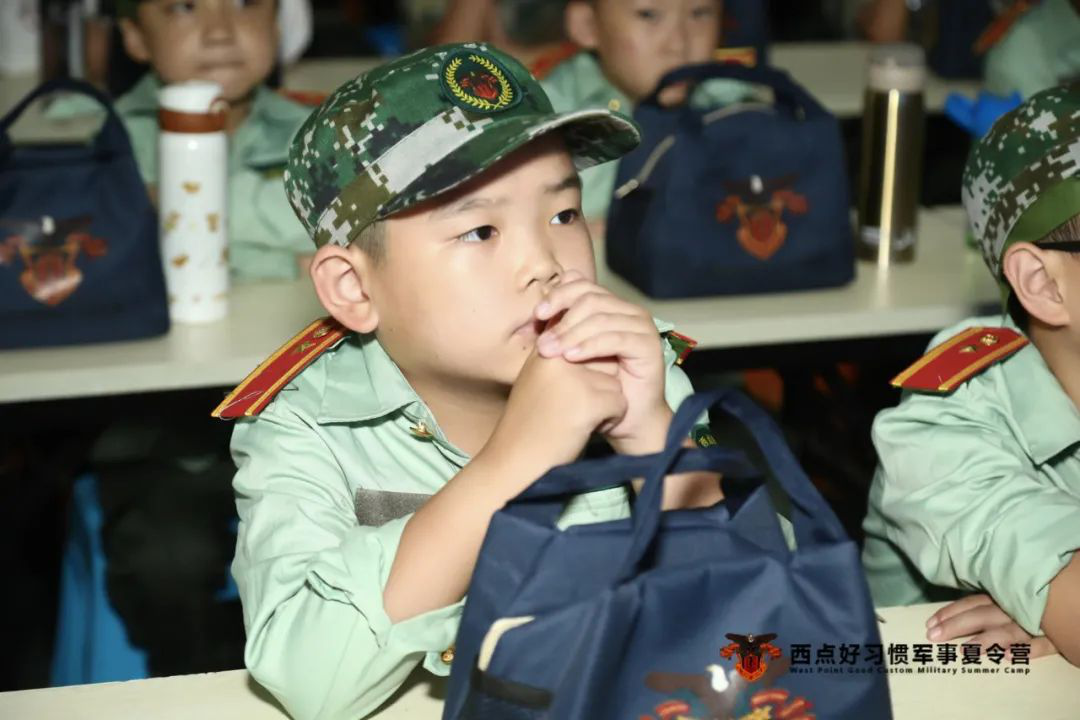 “黑格比”台风暴雨也浇灭不了小战士训练好习惯的热情！,上海西点夏令营