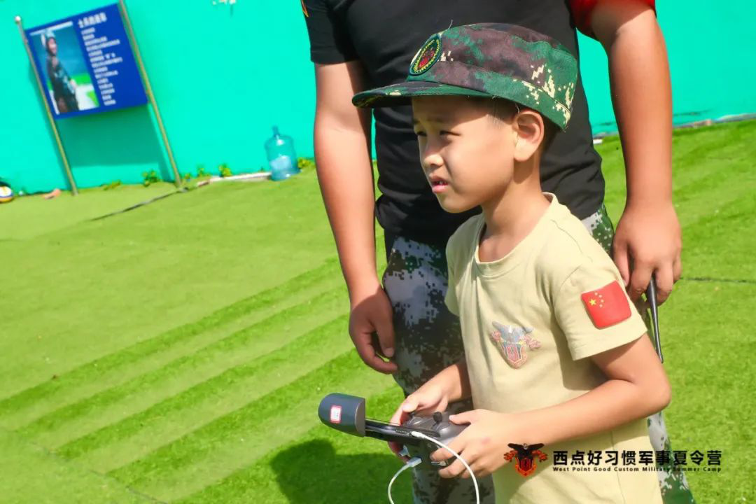 新鲜放送，这个夏天，让爱与快乐齐飞，梦与旅途同行！,上海西点夏令营