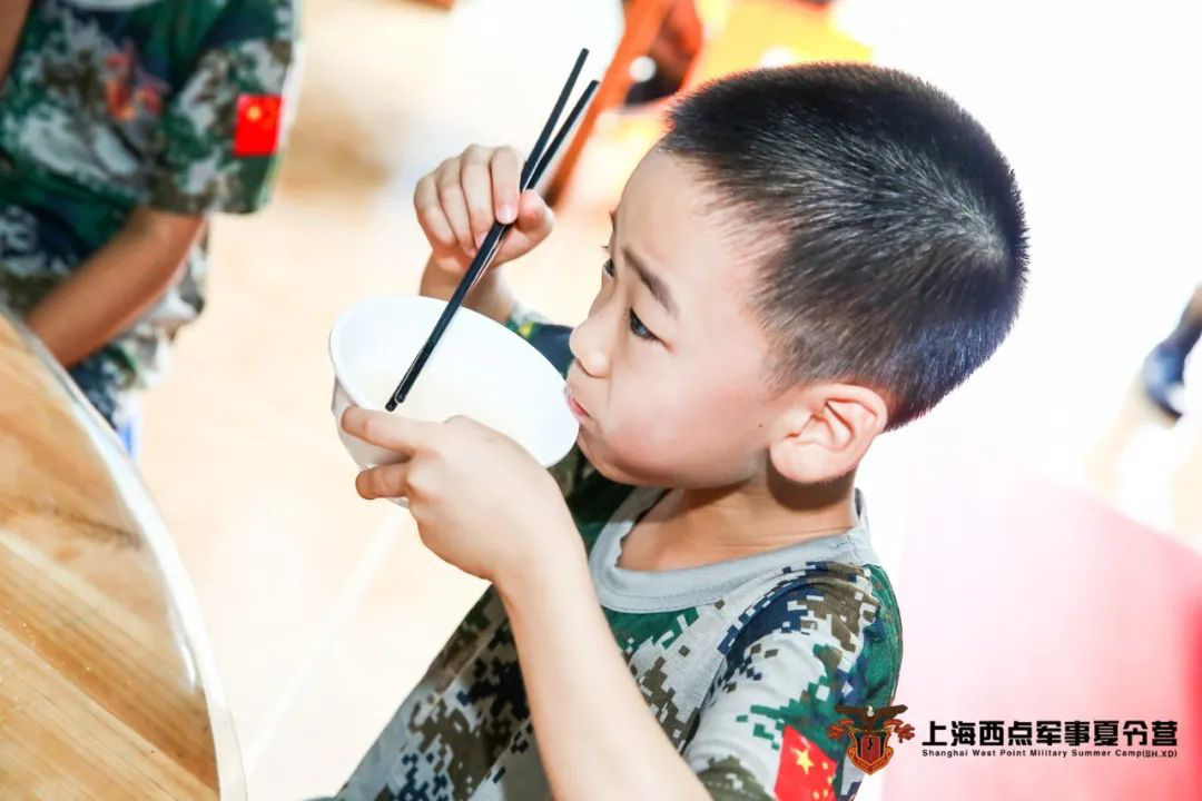 小心不懂感恩的孩子！长大后比白眼狼还可怕！